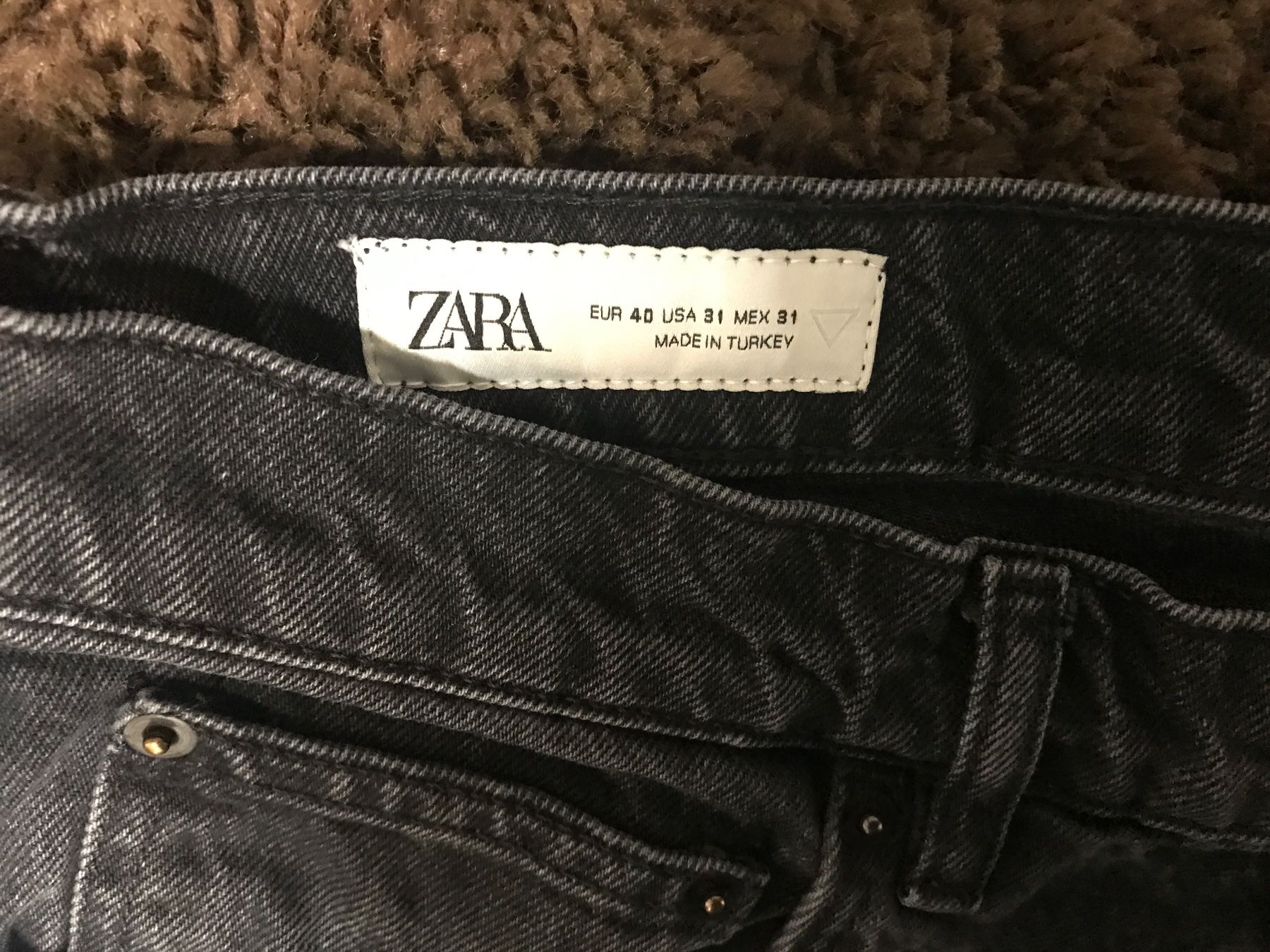 Kleiderpakete: Zara Kleiderpaket Jeans Gr 40 – Gebraucht aus St. Margrethen SG von kellenbh 1