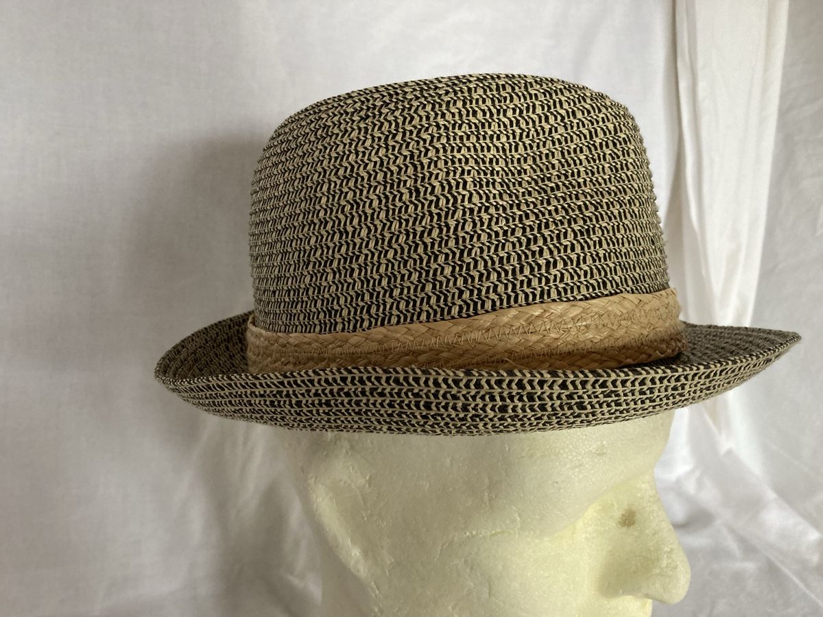 Esprit Copricapi, berretti & cappellini: Hut von Esprit – Usato da Brienz BE venduto da _joeG_237