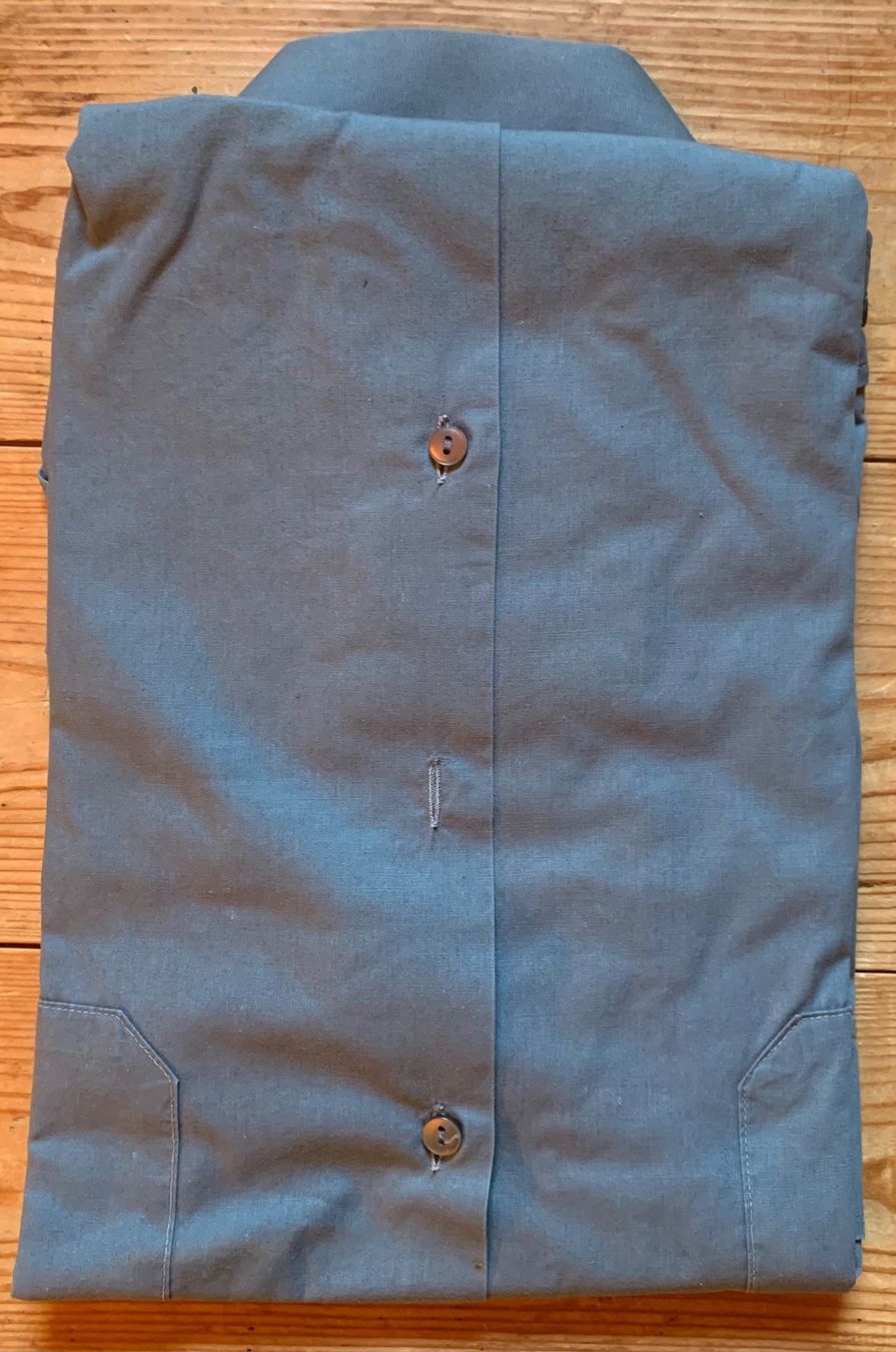 Schweizer Armee Camicie: Uniformhemd der CH Armee Grösse 40 – Nuovo (secondo la descrizione) da Goldingen venduto da Bergler012 1