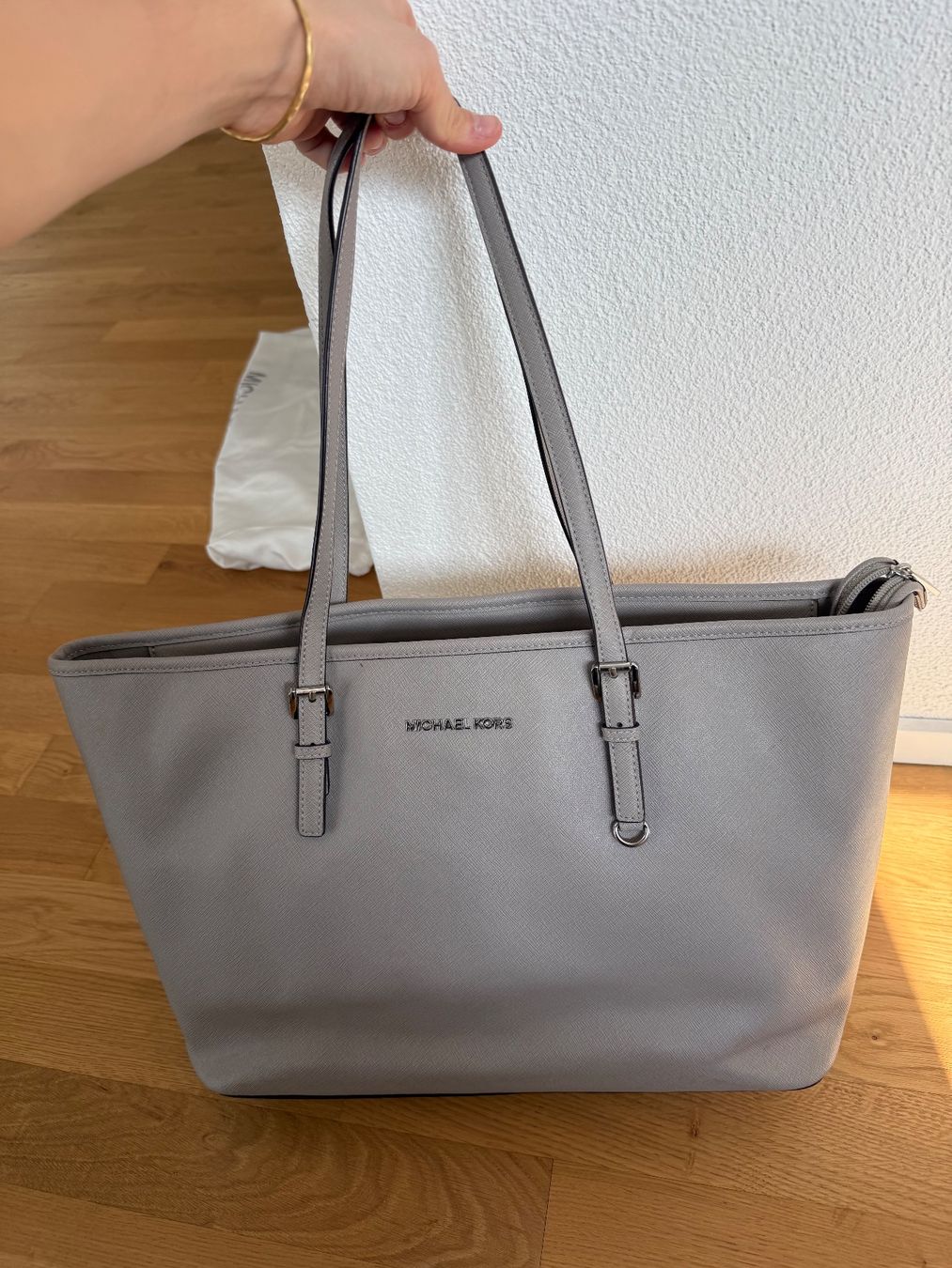 Michael Kors Borse: Michael Kors Shopper Grau – Usato da Zürich venduto da ros_6hw7