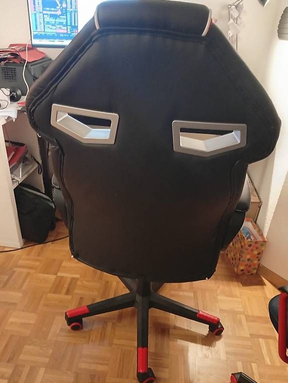 Sedie: Chaise Gaming Ergonomique - Noir et Rouge – Usato da Genève venduto da uto_r9th