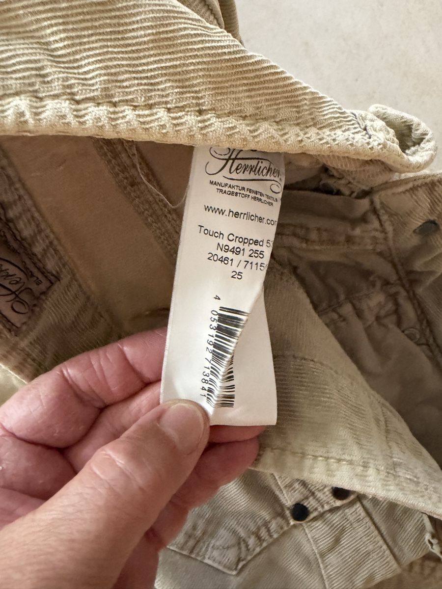Herrlicher Pantaloni: Leichte Cordhose Herrlicher Gr. 25 – Usato da Glarus venduto da moab21 2