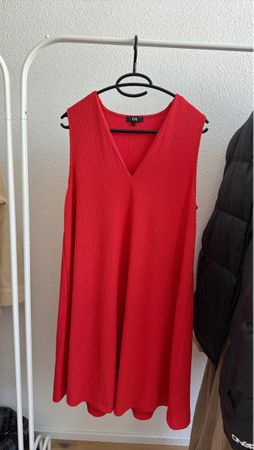 Sommerkleid C&A rot ärmellos gebraucht