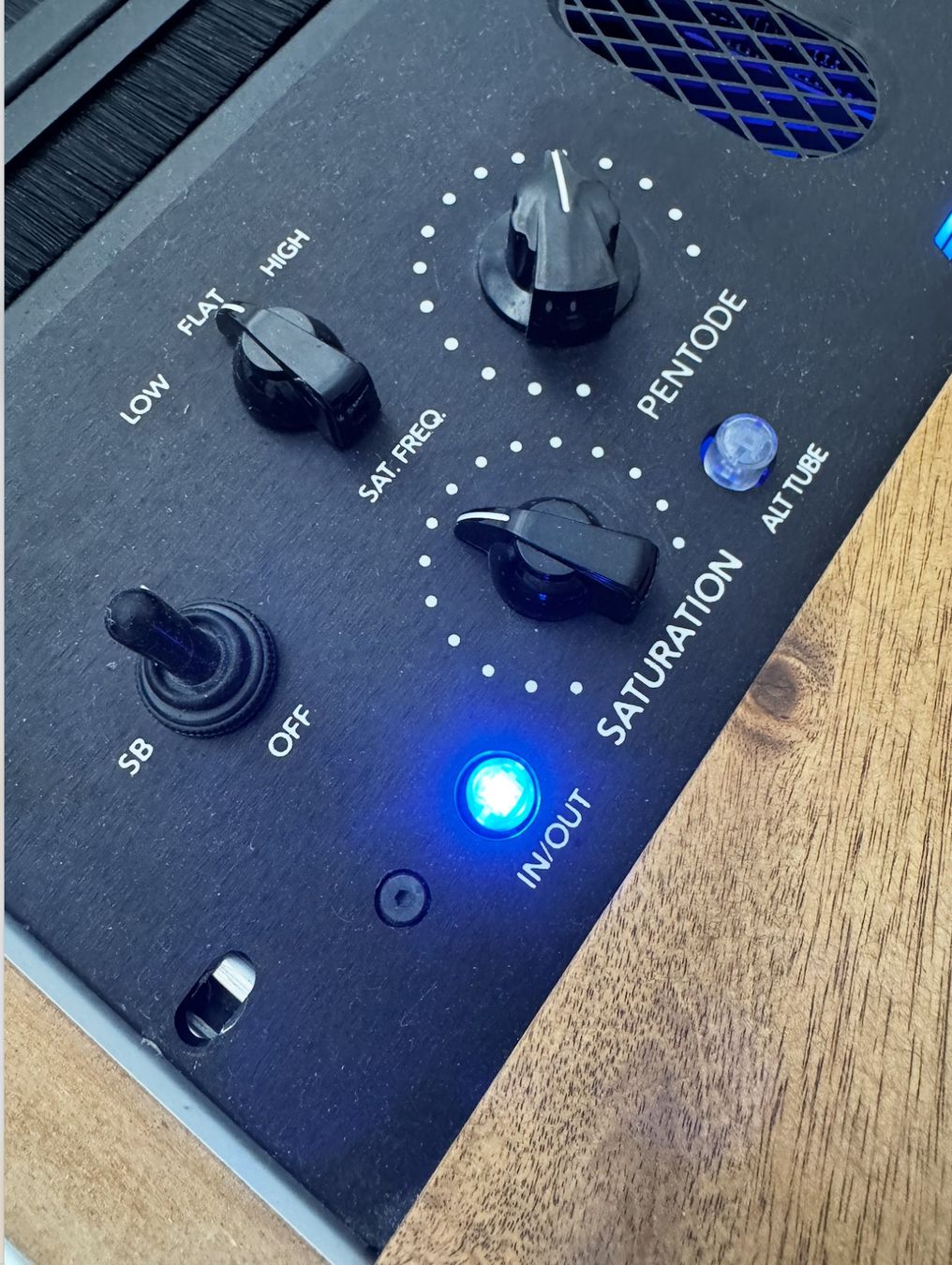 Equalizzatori: Black Box HG-2 - Signal Processors / Equalizer – Usato da Emmen venduto da BobbyG 1