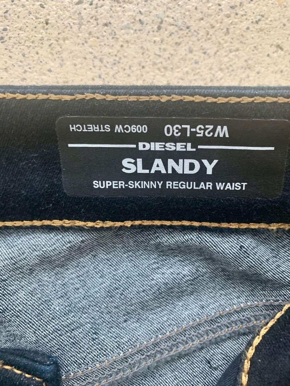 Diesel Jeans: Diesel Jeans NEU Grösse 25/30 – Neu und originalverpackt aus Zürich von Jaskam 3
