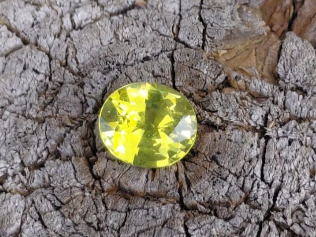 Edelsteine: Supra Luminous Deep Chrysoberyl RARE – Gebraucht aus Bévilard von Yougems