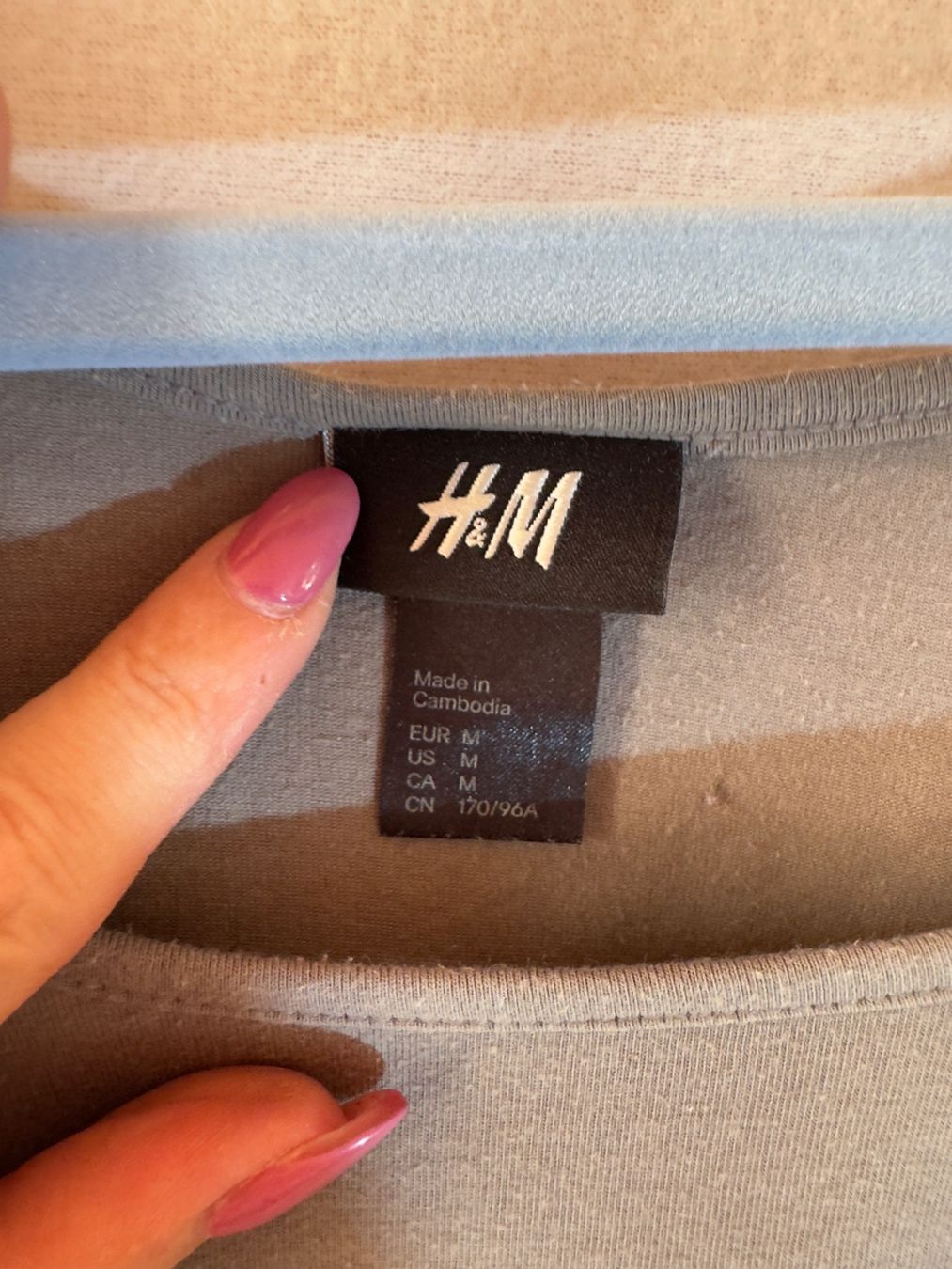 H&M Top: Ausgefallenes Top von H&M Gr. M – Usato da Grosswangen venduto da SALE_SALE_SALE 2