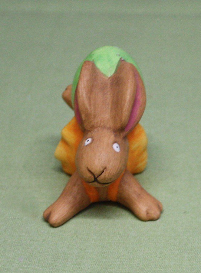 Figurines: Hase mit Ei – D'occasion à Flüelen par Diversicum-Shop 1
