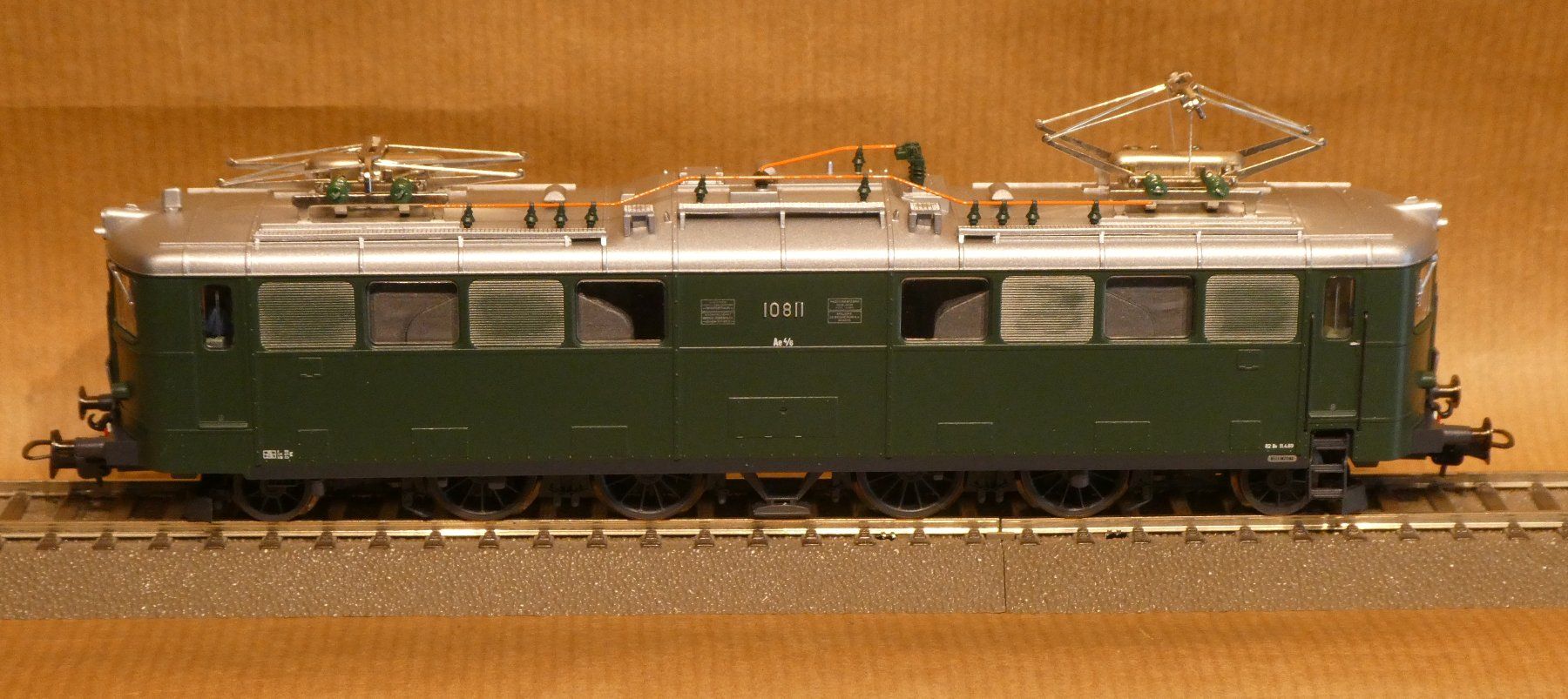 Roco Modellini di ferrovie: Roco SBB Ae 4/6 Gotthardlok DUMMY – Nuovo e nell'imballaggio originale da Muri b. Bern venduto da Malagueno 4