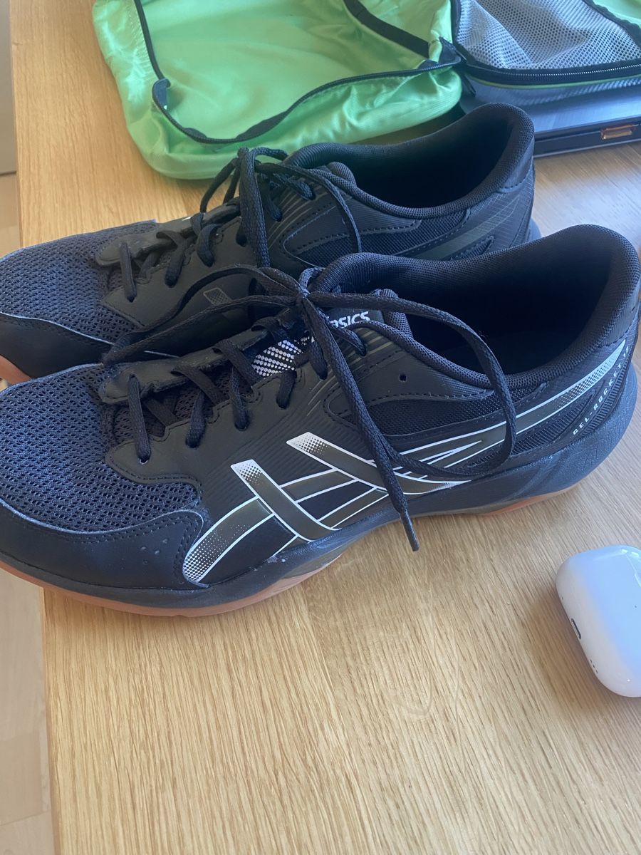 Asics Scarpe da uomo: Asics Hallenturnschuhe – Nuovo (secondo la descrizione) da Zell ZH venduto da MegaCatch