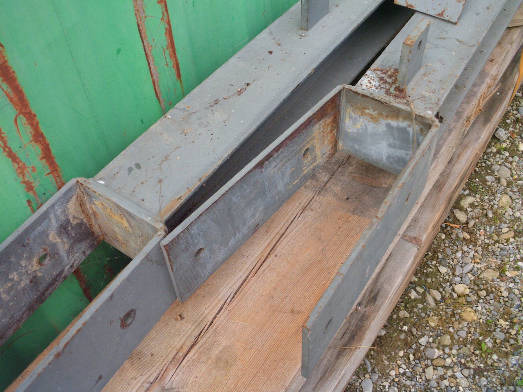 Unterstände: Grosse Holzbalken, Dachkonstruktion – Gebraucht aus wilen-gottshaus von Stawigo25 5