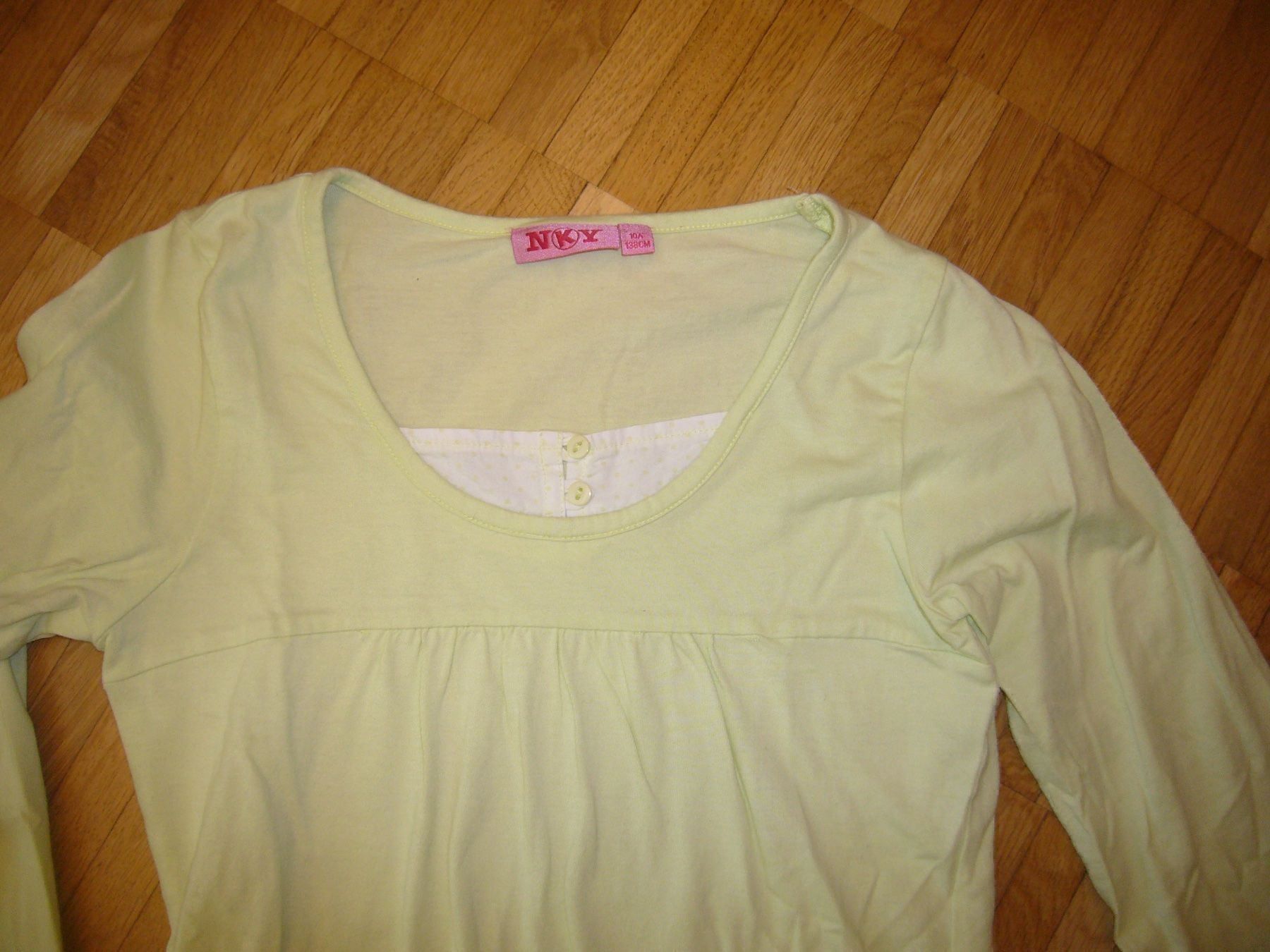 Camicette, T-shirt & Top: Sweat- Shirt,  Gr. 138, Mädchen – Usato da Uster venduto da sanura01 1