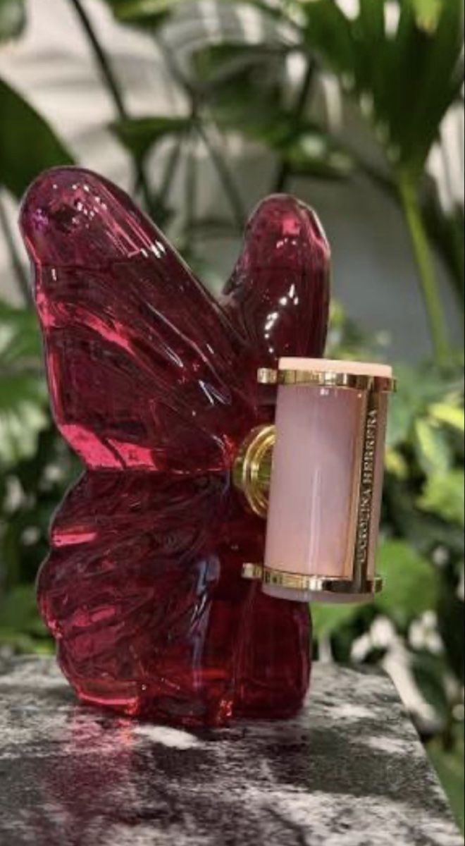 Carolina Herrera Parfum & Eau de Toilette: Carolina Herrera Eau de Parfum – Gebraucht aus Emmenbrücke von laz_9vcs