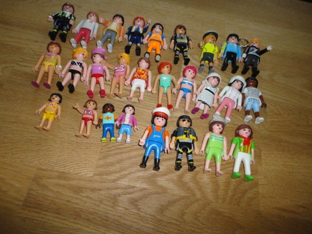 Playmobil Giocattoli: PLAYMOBIL 27 X FIGUREN – Usato da Teufen AR venduto da Donschabl 6