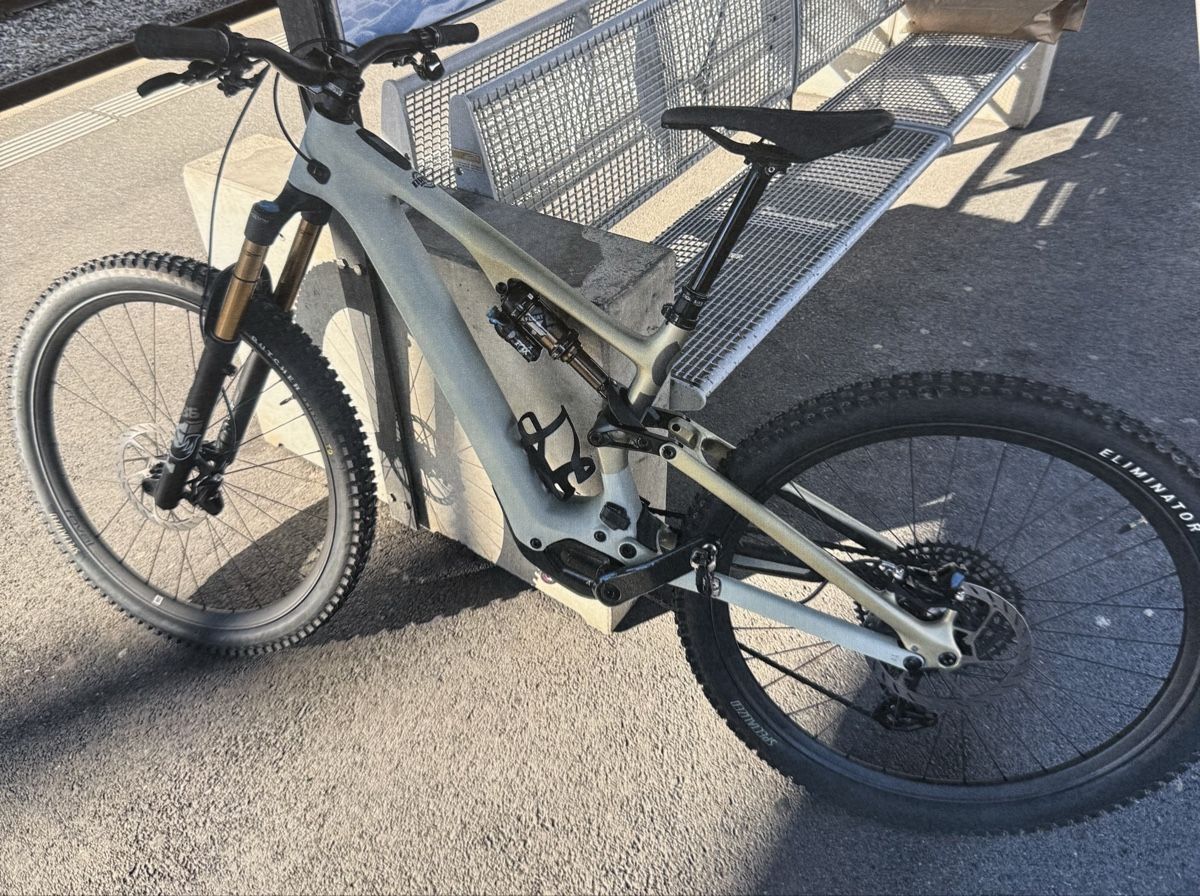 Specialized Velos: Occasion: Specialized Levo SL Pro Carbon S3 E-MTB 2024 – Neu (gemäss Beschreibung) aus Kloten von muu_bl25