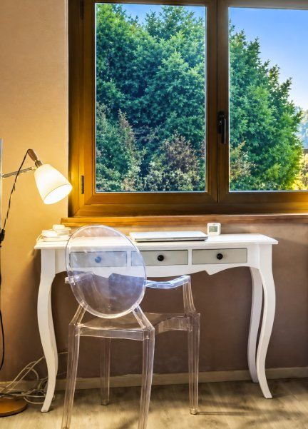 Scrivanie: Schreibtischkonsole – Usato da Walzenhausen venduto da Jana013 1