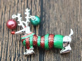 Brosche Weihnachtshund mit Glocken