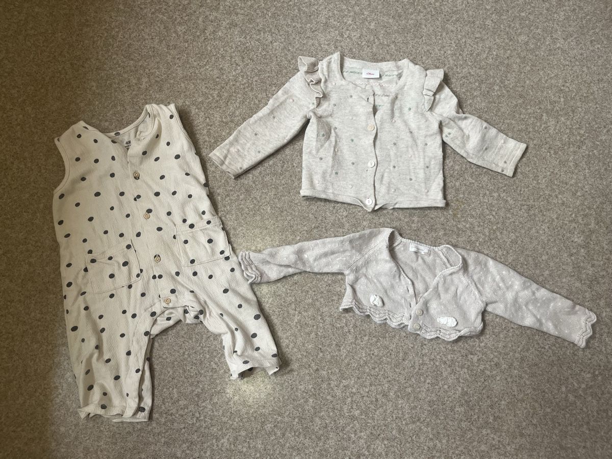 Lotti & Set di vestiti: Kleiderpaket Grösse 74 – Usato da Baldegg venduto da Livio. 1