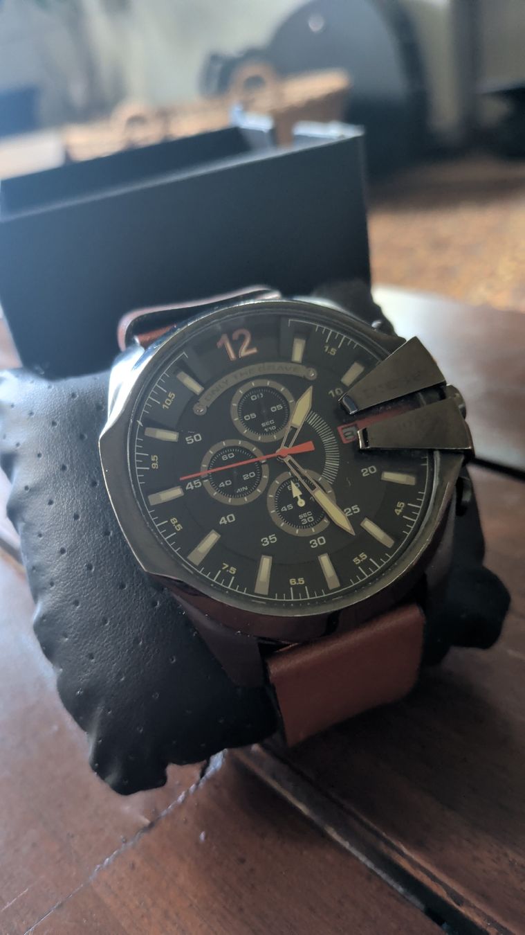 Diesel Orologi: Diesel Mega Chief Chronograph – Usato da Root venduto da the_yh7l 1