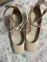 Valentino Garavani Heels Beige Patent Leather Size 38.5