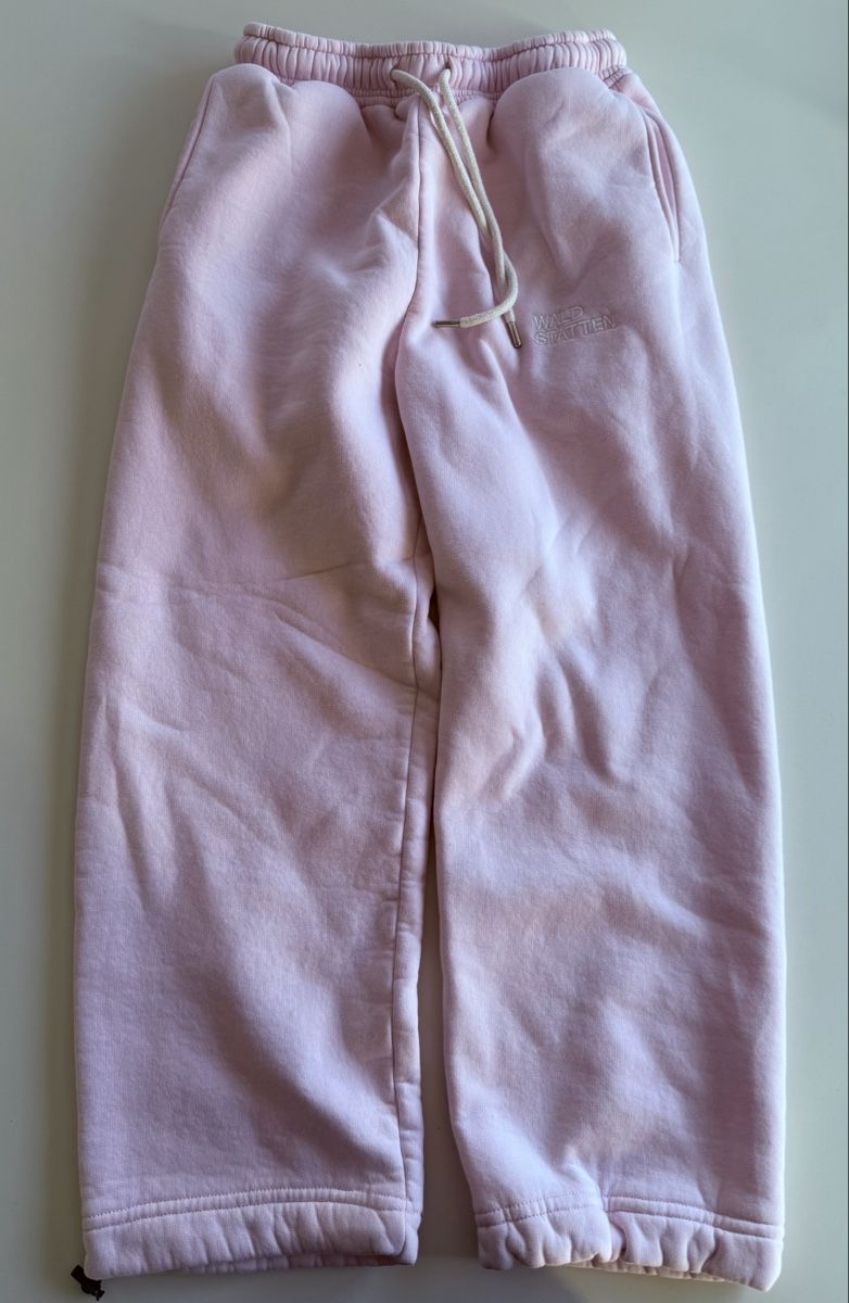 Pantaloni: Waldstatten Jogginghose XS, rose – Usato da Prez-vers-Noréaz venduto da Onicolet11