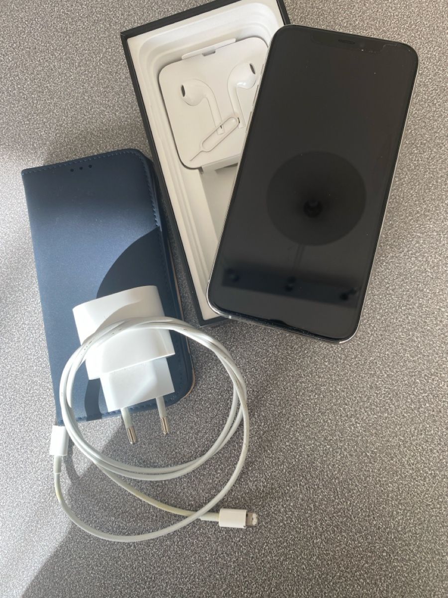 Apple Handys / Smartphones: iPhone 11 Pro 256 MB – Gebraucht aus Bottighofen von HBCO