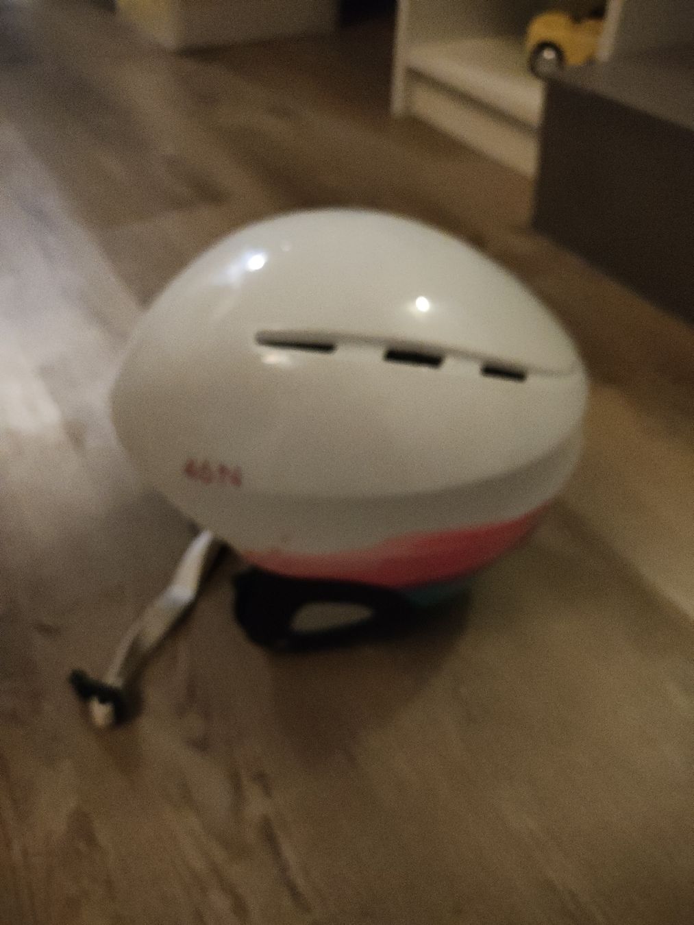 46 Nord Caschi: 46 Nord Skihelm 52-56cm – Usato da Stilli venduto da Guru_8