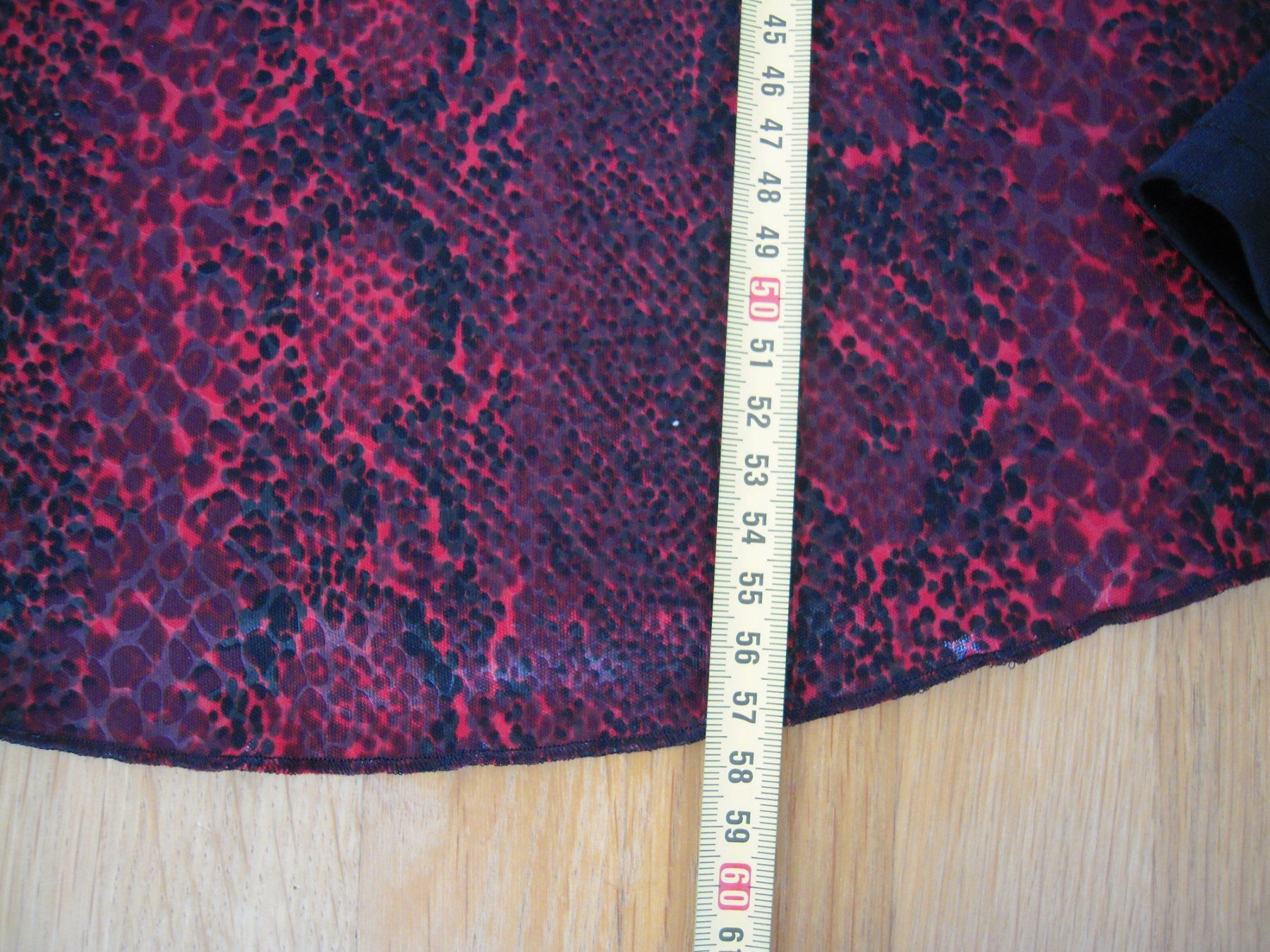 T-shirt: Rot/schwarzes Shirt Gr S – Nuovo (secondo la descrizione) da Uzwil venduto da visions77 1