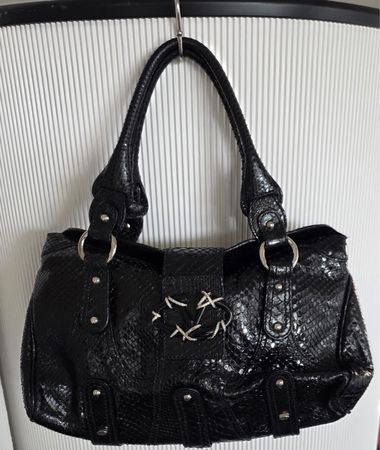 Valentino Garavani Handtasche schwarz 