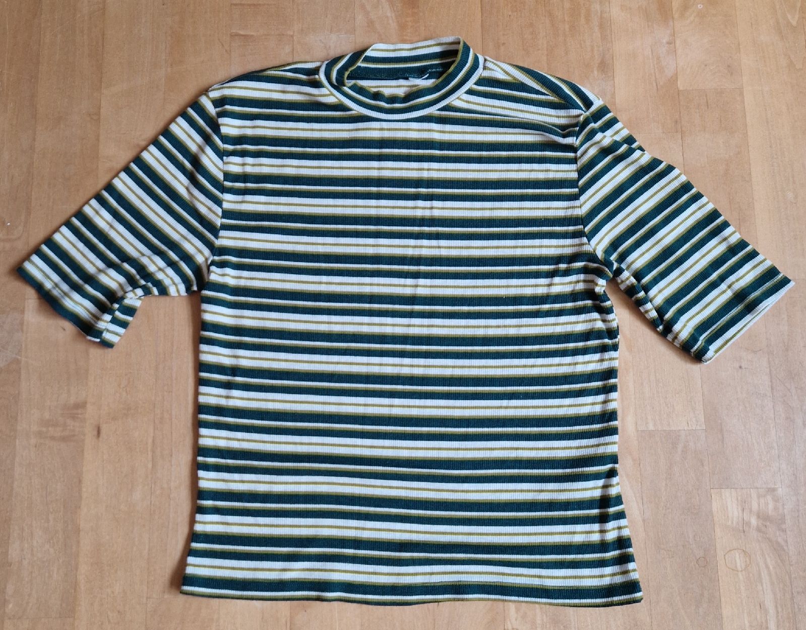 Blusen: Kurzarm Bluse, Gr. L – Gebraucht aus Muri b. Bern von mlu_vgj7
