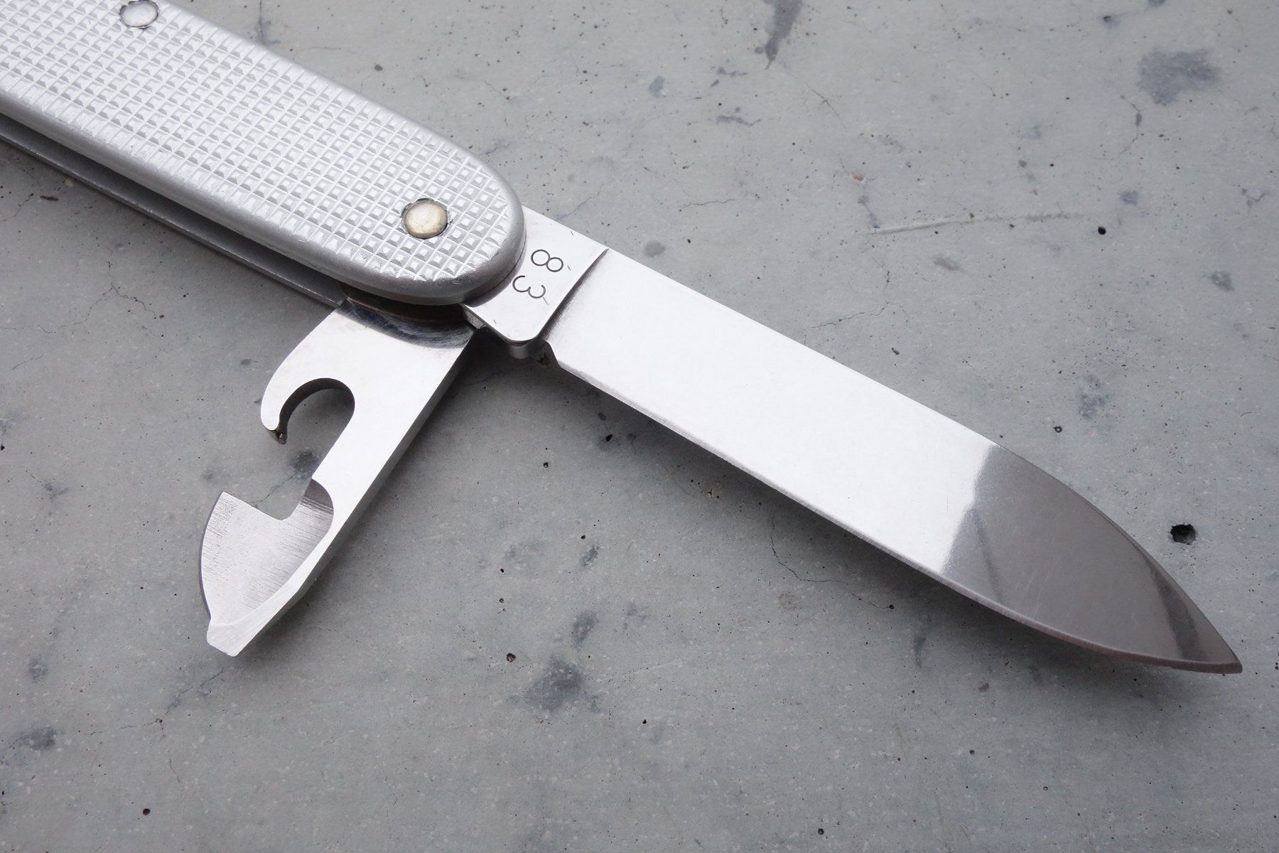 Victorinox Taschenmesser: Victorinox Soldatenmesser 83 – Gebraucht aus St. Gallen von 8201 6