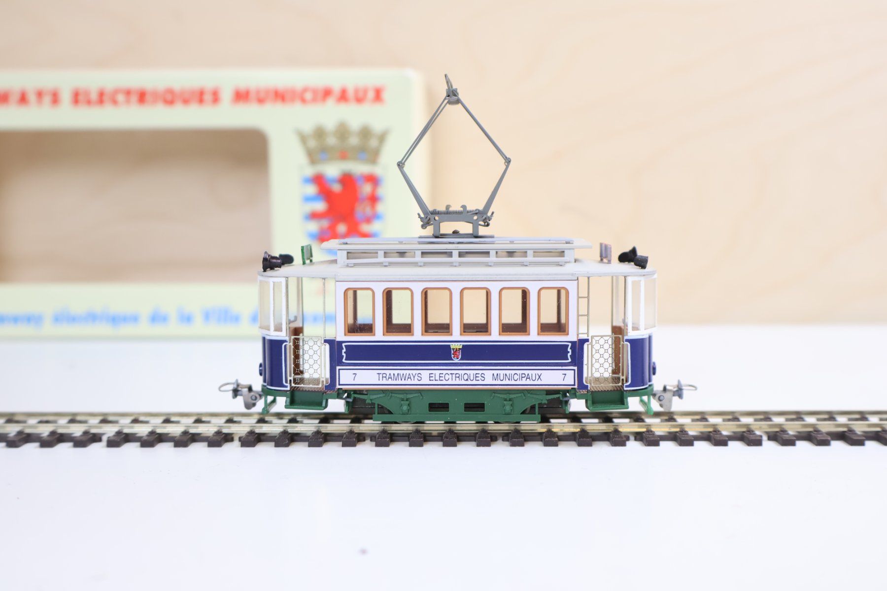 Modelleisenbahnen: H0m DC Strassenbahn Tram - mit Motor – Gebraucht aus Winterthur von  1