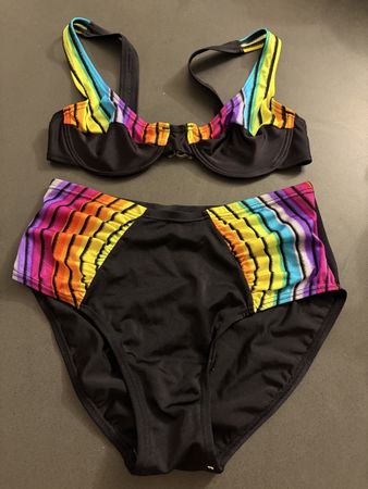 Bikini Grösse 38 schwarz/bunt Lycra guter Zustand