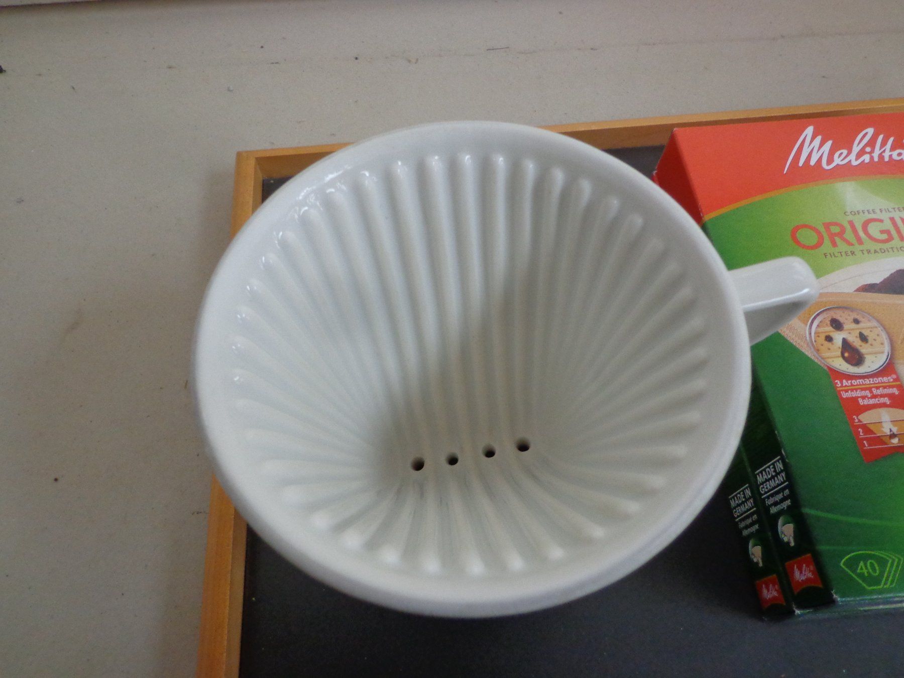 Altro per la casa: Melitta Kaffeefilter Gr.102 + 2 Packungen Papierfilter – Usato da Zofingen venduto da goezi 2