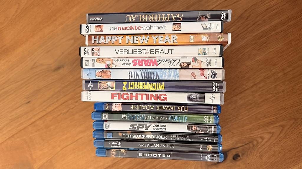Tutti i DVDs: Bluray Player inkl. 14 Filme – Usato da Weesen venduto da joehlk95 1