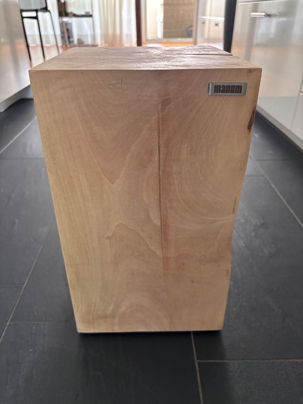 Articoli in legno: Massiver Design-Holzblock Manum – Usato da Bern venduto da Aero72 3