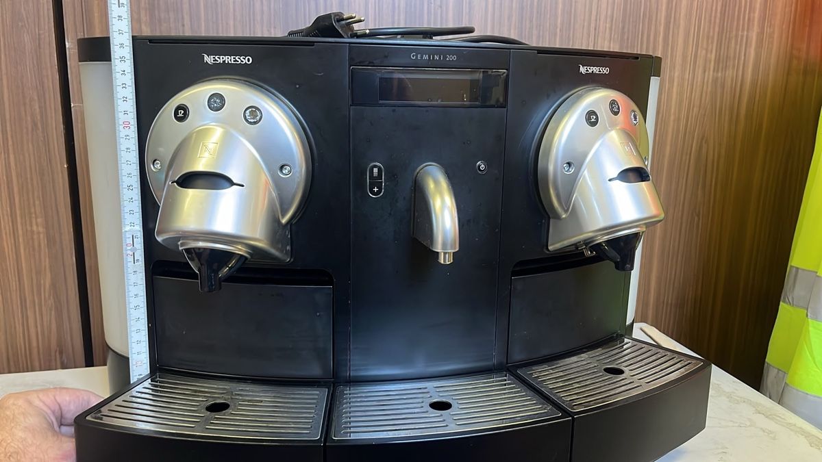 Nespresso Machines à café & Machines à expresso: Nespresso Kaffeemaschine – Défectueux à Rikon im Tösstal par kuhnrikon