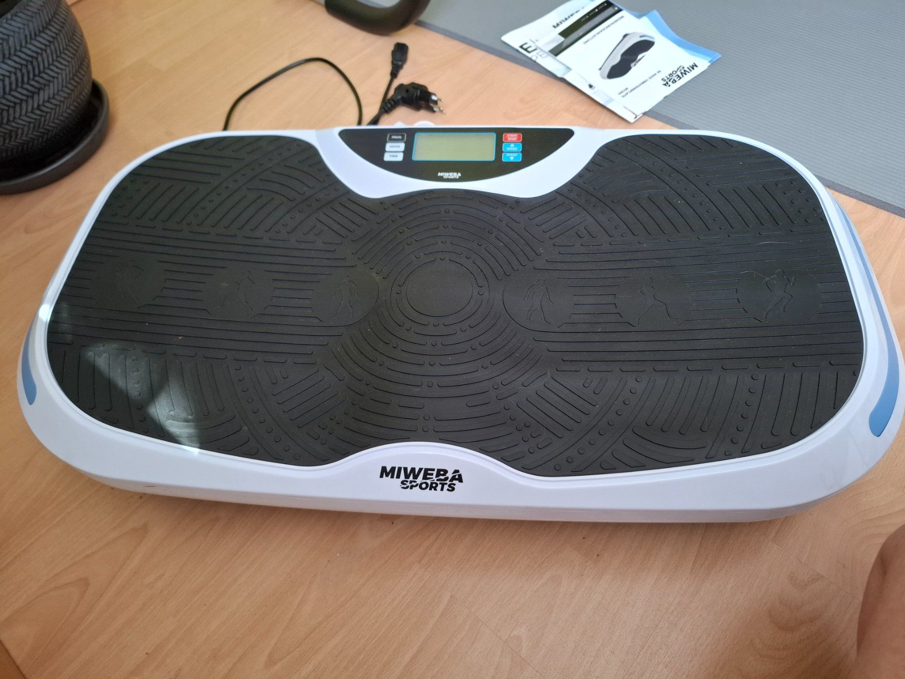 Vélos d'appartement: Vibrationsplatte Miweba 4D – D'occasion à Böckten par Pipistrelli 1