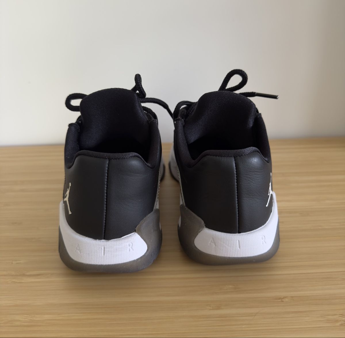 Jordan Scarpe da donna: Air Jordan 11 CMFT Low – Nuovo (secondo la descrizione) da Porza venduto da ali_5lxm 5
