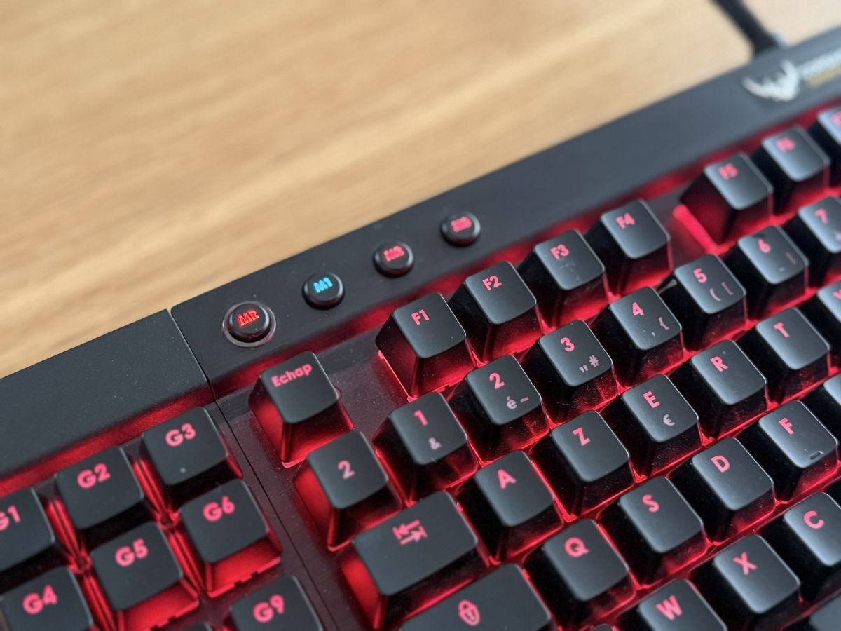Corsair Tastaturen: Corsair K95 RGB – Gebraucht aus Porrentruy von Zeldroxe 2