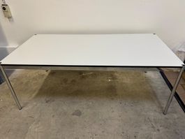 Schreibtisch USM Haller (200x100) cm in gutem Zustand
