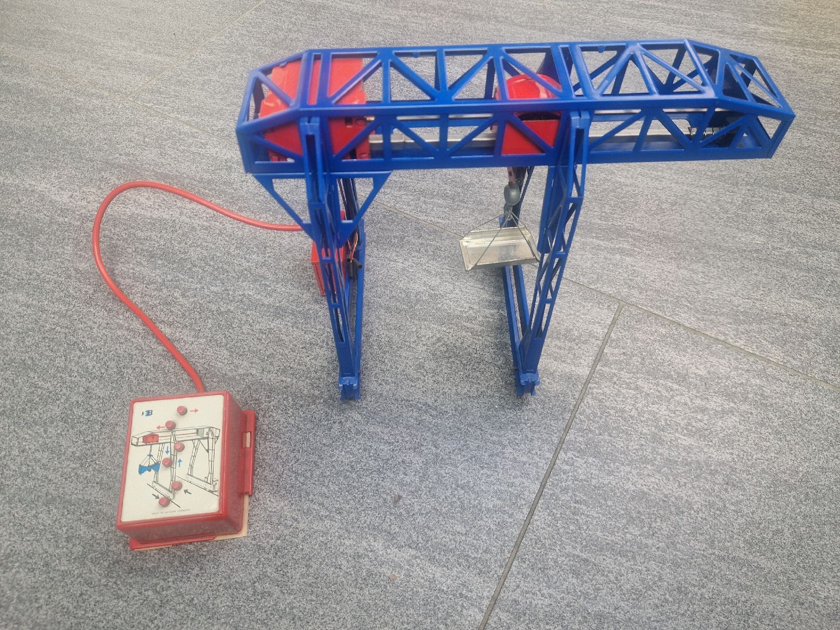 Spielzeuge: Biller Torkran 1830 E – Neu (gemäss Beschreibung) aus Zofingen von TR1981