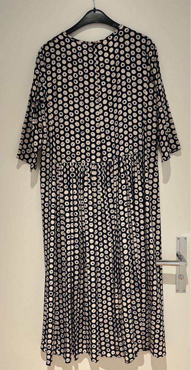 Max Mara Kleider: Max Mara, Kleid,  Gr 38, reine Seide – Gebraucht aus schaan von Ak9jg8 1