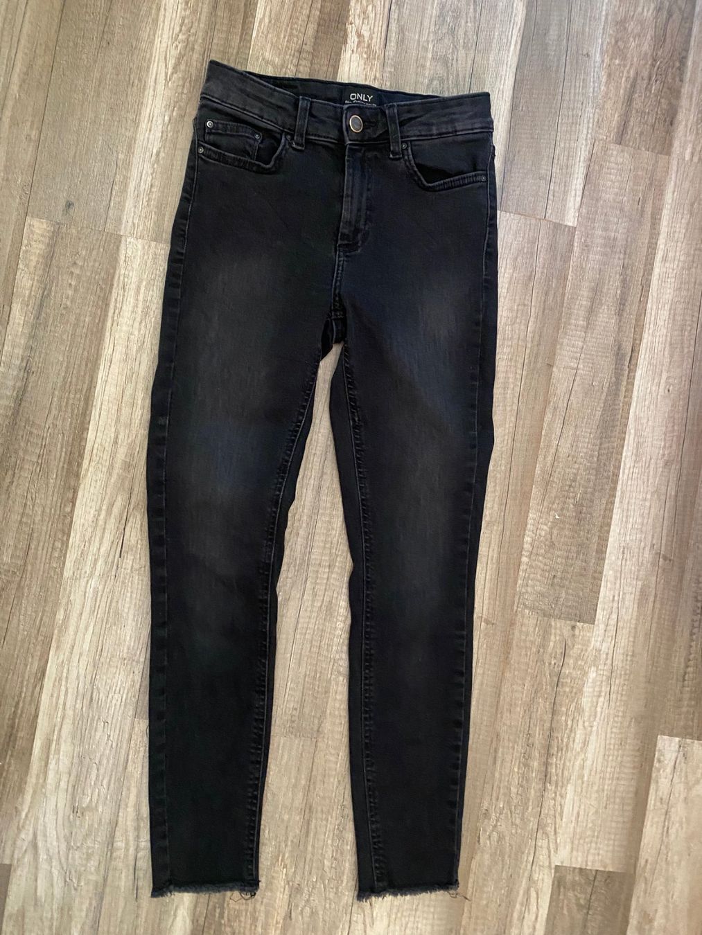 Only Jeans: ONLY Jeans Grösse XS / 30 – Gebraucht aus Allenwinden von Obalu