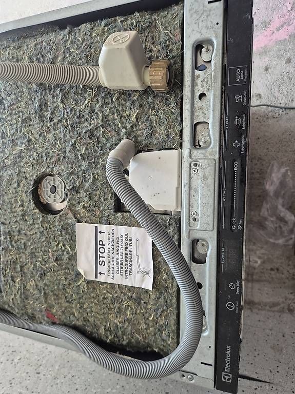 Electrolux Lavastoviglie: Geschirrspüler Elektrolux – Usato da Münchenstein venduto da last-minute- 2