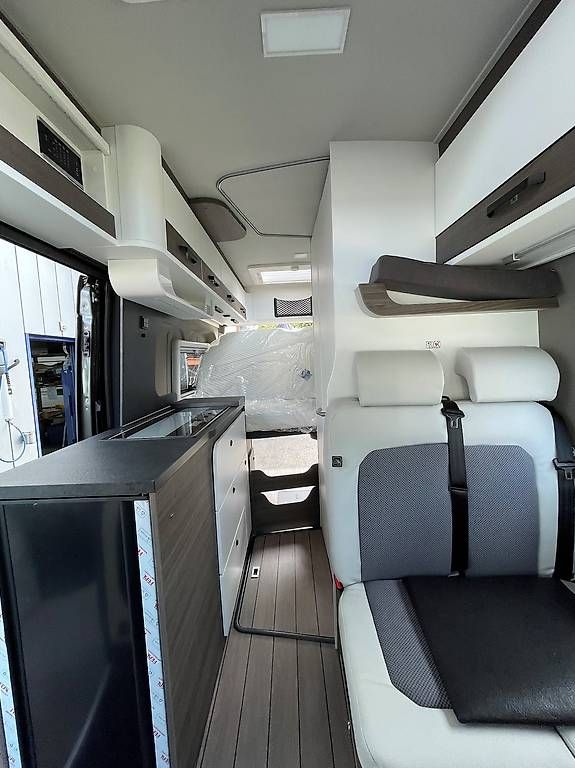 Camping Fahrzeuge: VanTourer Ford 600 D – Gebraucht aus Langenthal von Reisemobil01 4