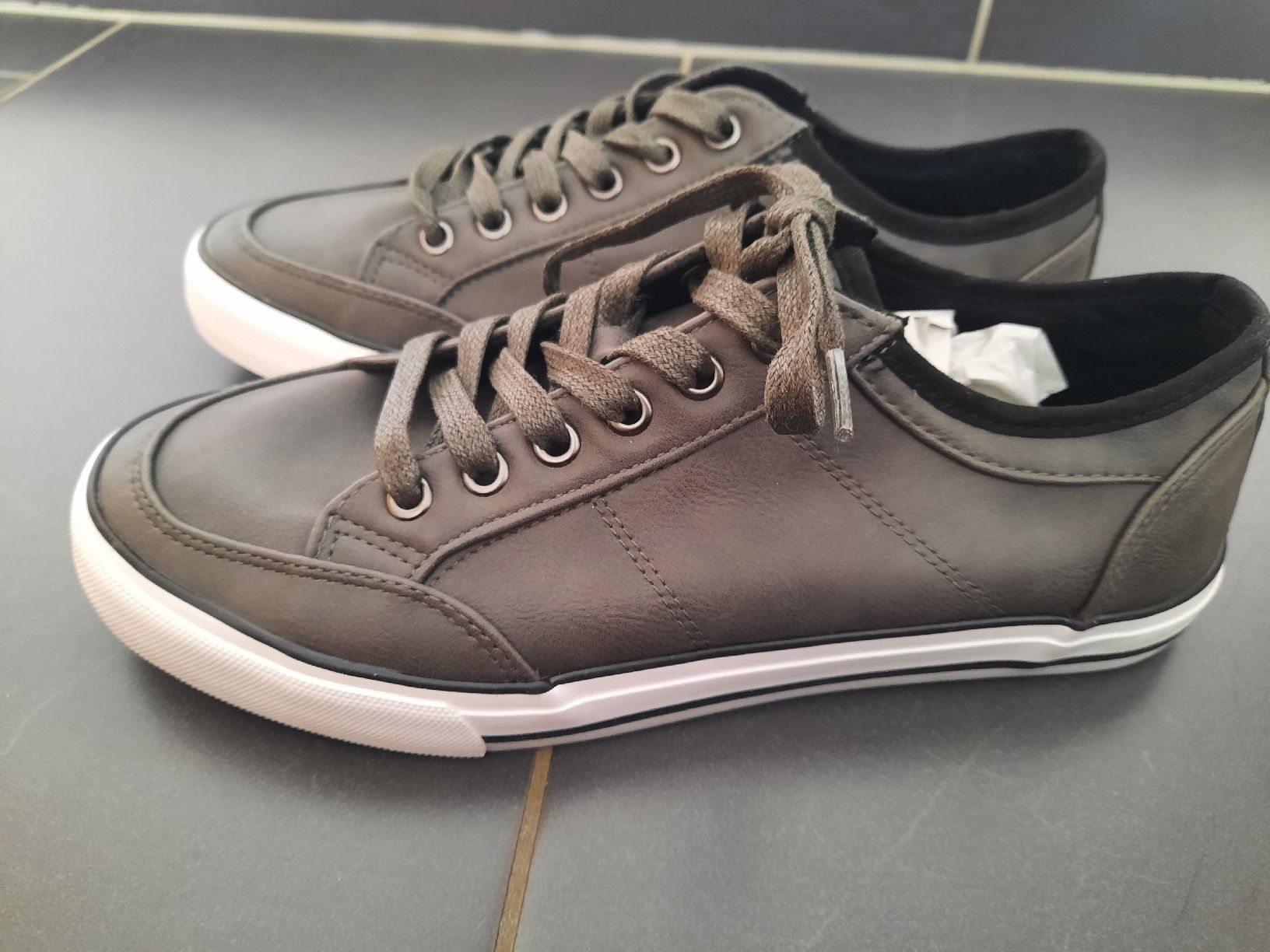 Herrenschuhe: Sneaker, Gr. 39 , neu – Neu (gemäss Beschreibung) aus Jonschwil von sonja8472