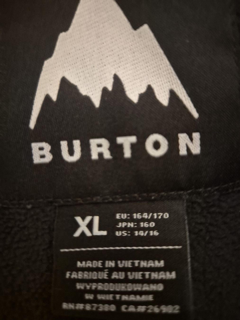 Burton Completi: Snowboardanzu Burton – Usato da Binningen venduto da phi_8dcn 1
