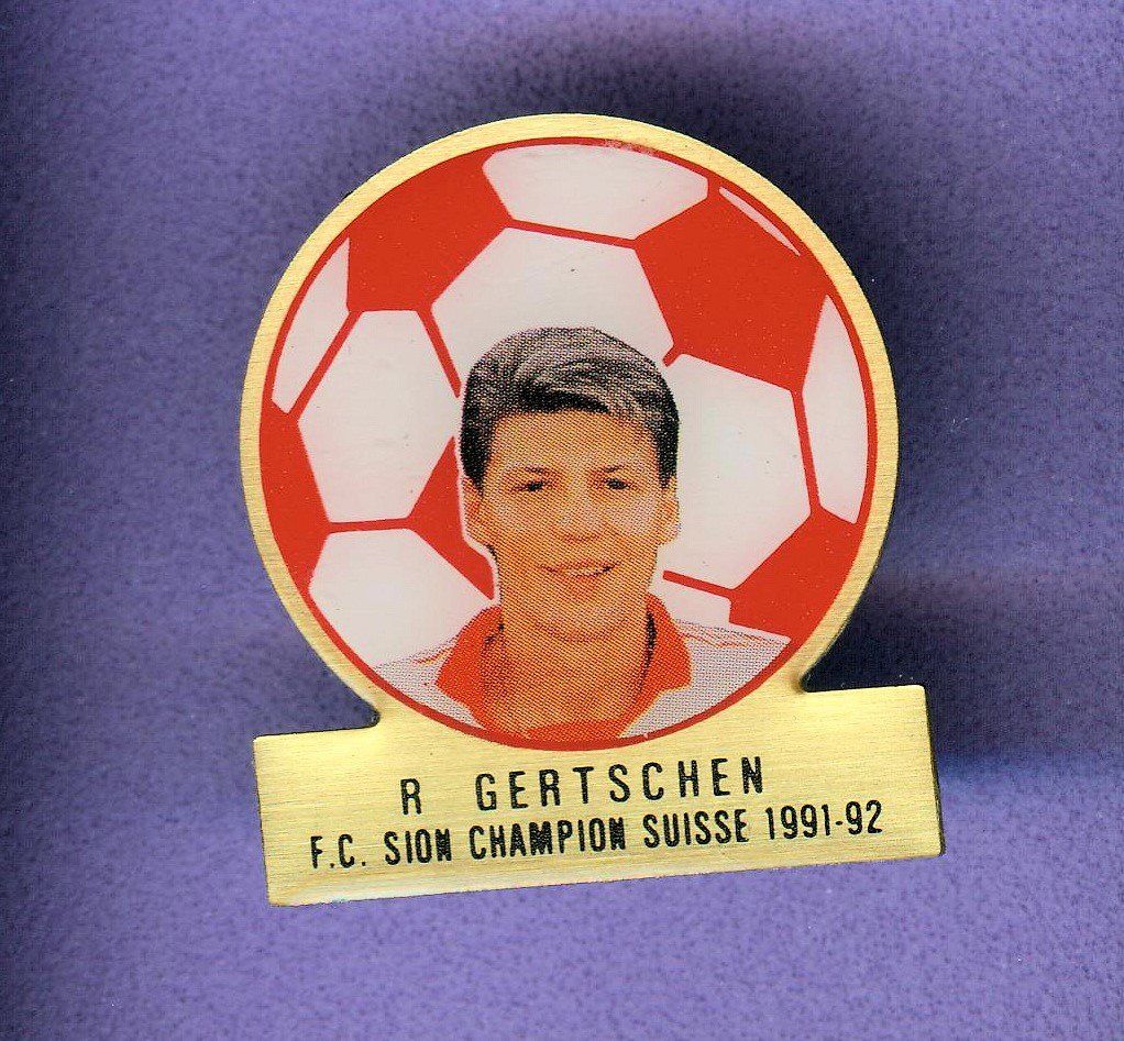 Placchette & Badge: FC SION  R.Gertschen – Usato da Winterthur venduto da Sammleroase