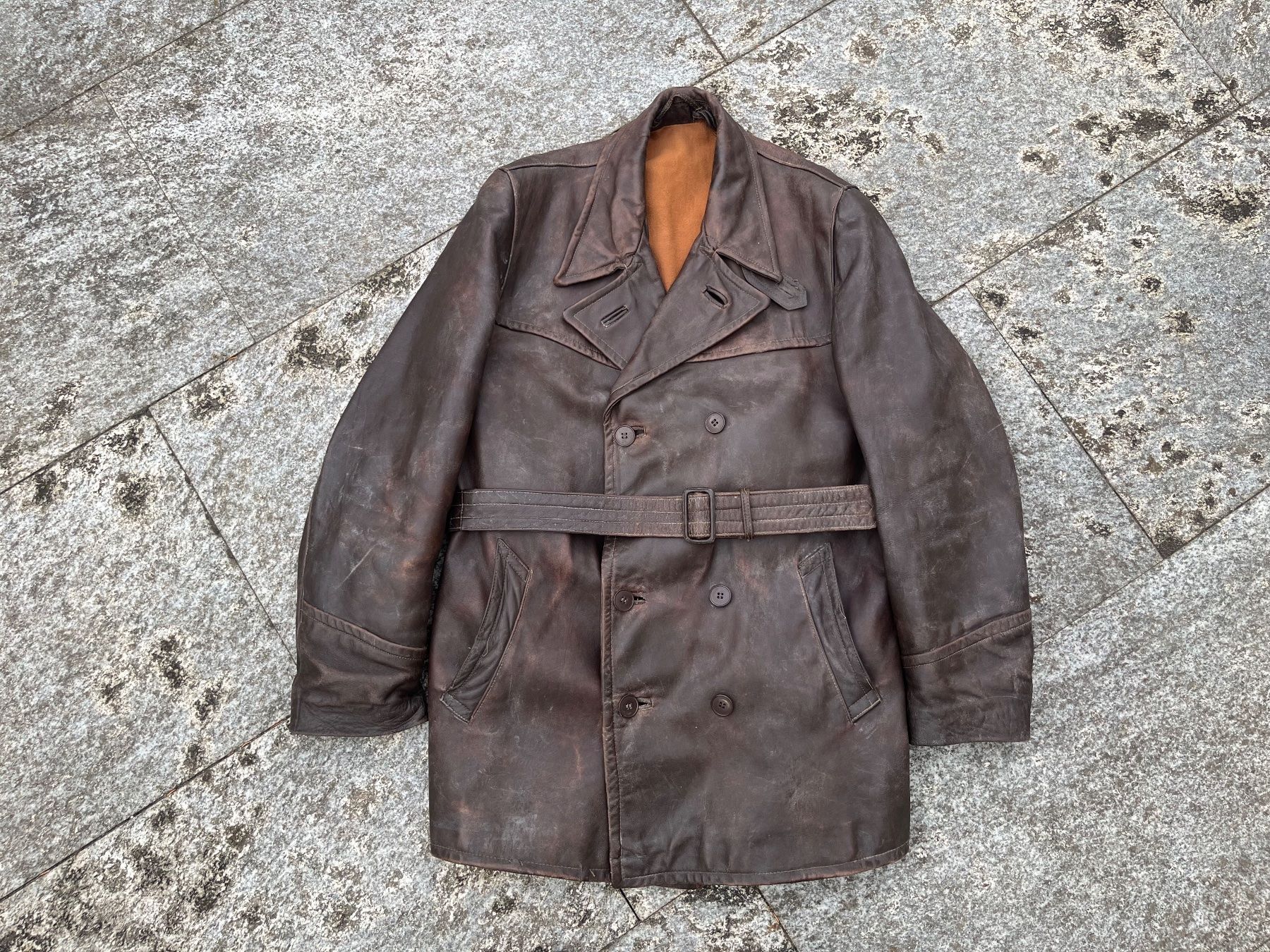 Jacken: Lederjacke Oldtimer Antik Vintage – Gebraucht aus Bottmingen von Puffsack